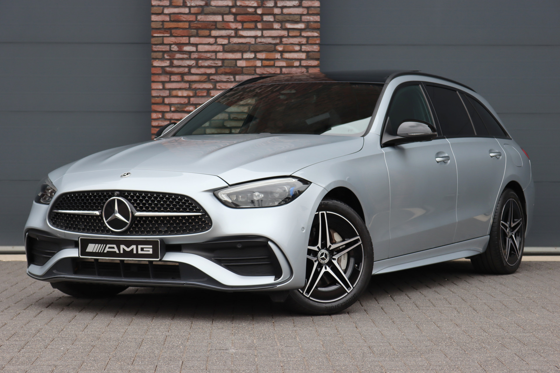 Mercedes-Benz C-Klasse – vooraanzicht