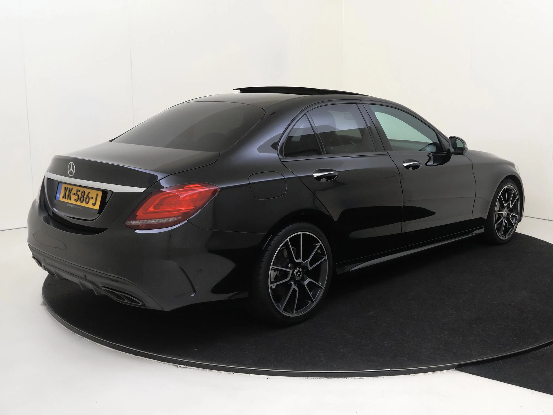 Mercedes-Benz C-Klasse met kenteken 81100 – autofoto 5