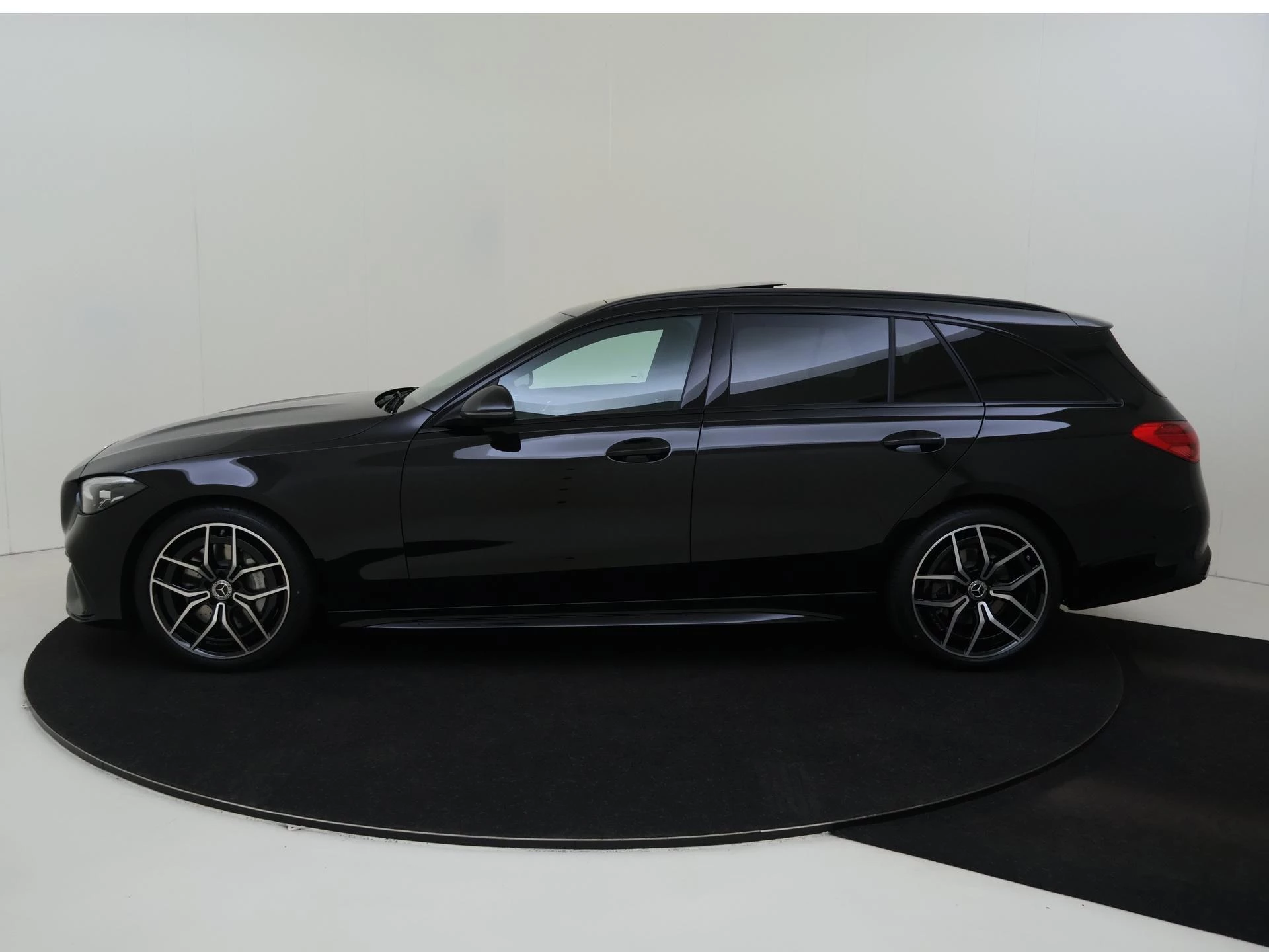 Mercedes-Benz C-Klasse met kenteken JGX-50-T – autofoto 3
