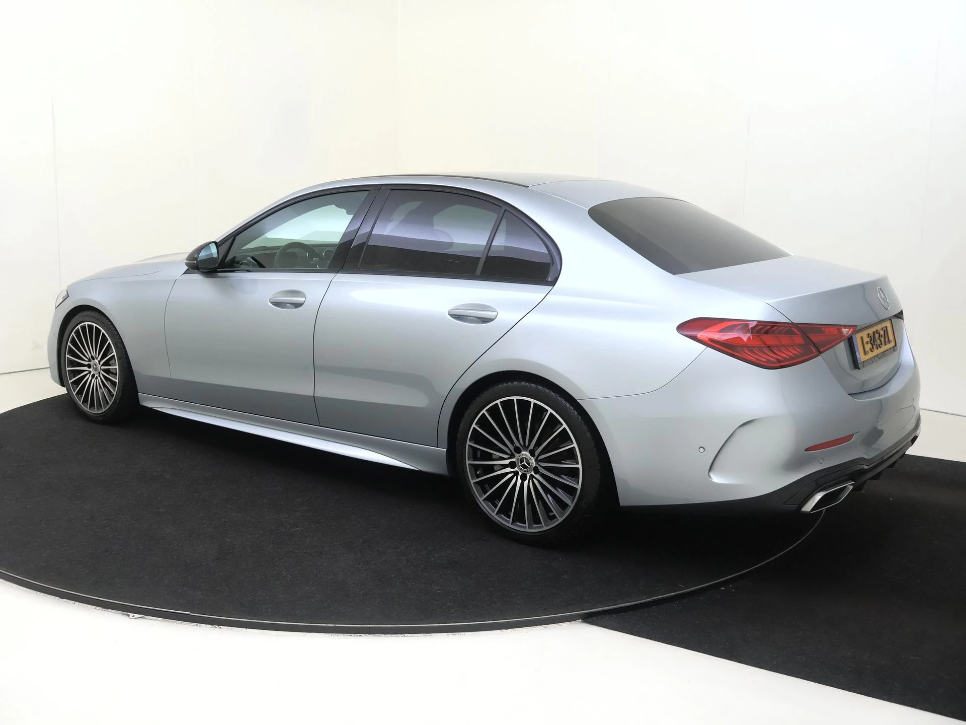 Mercedes-Benz C-Klasse met kenteken L-343-ZL – autofoto 4