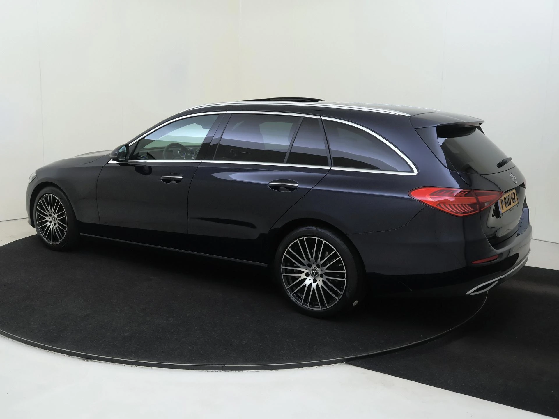 Mercedes-Benz C-Klasse met kenteken P-807-GZ – autofoto 4
