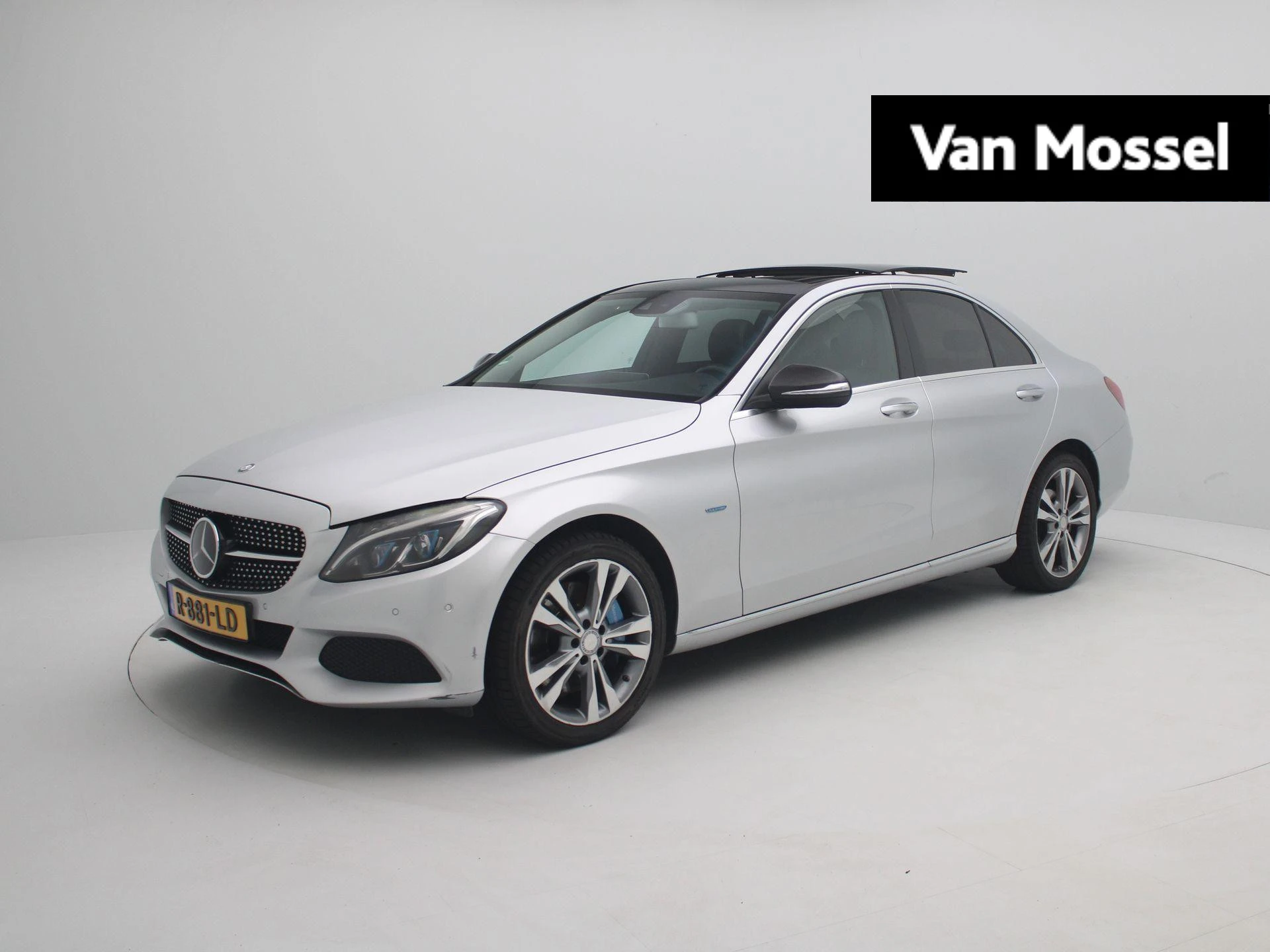 Mercedes-Benz C-Klasse met kenteken R-881-LD – autofoto 2