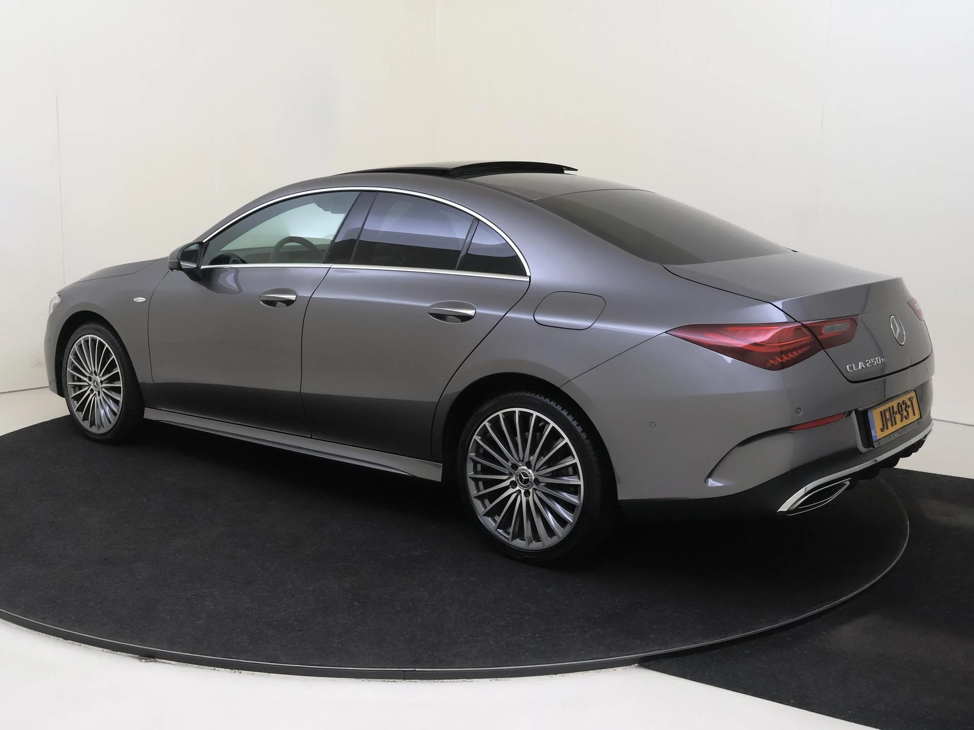Mercedes-Benz CLA met kenteken 09100 – autofoto 4
