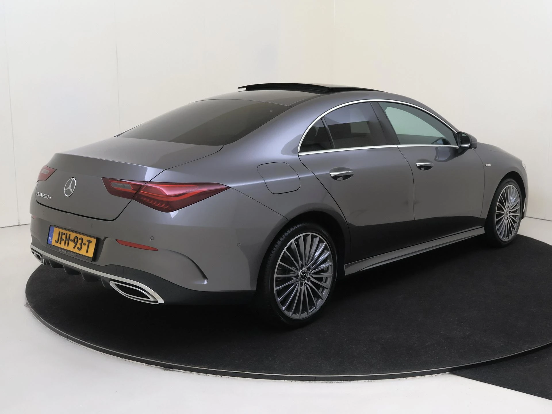 Mercedes-Benz CLA met kenteken 09100 – autofoto 5