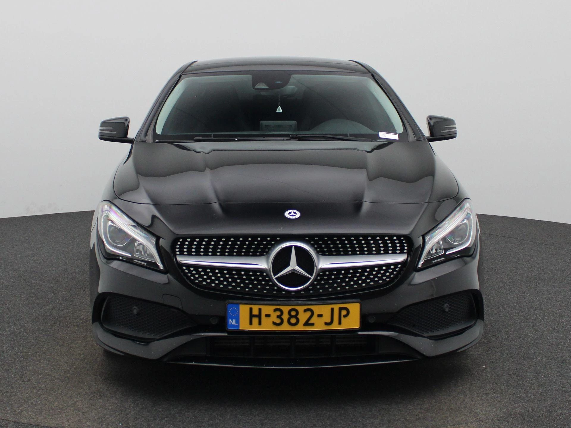 Mercedes-Benz CLA met kenteken H-382-JP – autofoto 4