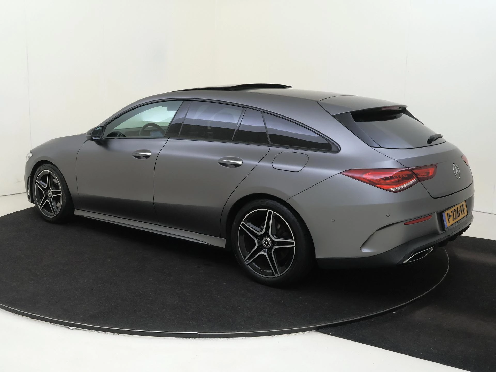 Mercedes-Benz CLA met kenteken P-226-FF – autofoto 4