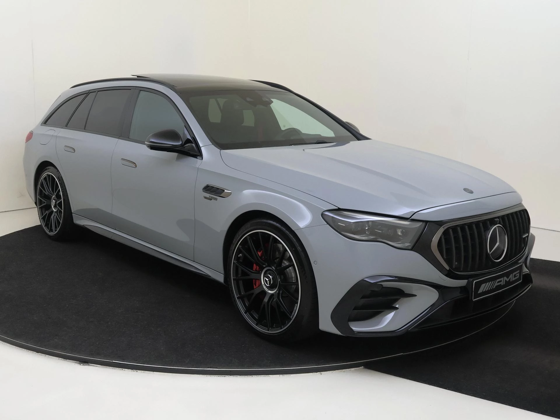 Mercedes-Benz E-Klasse met kenteken 10100 – autofoto 3