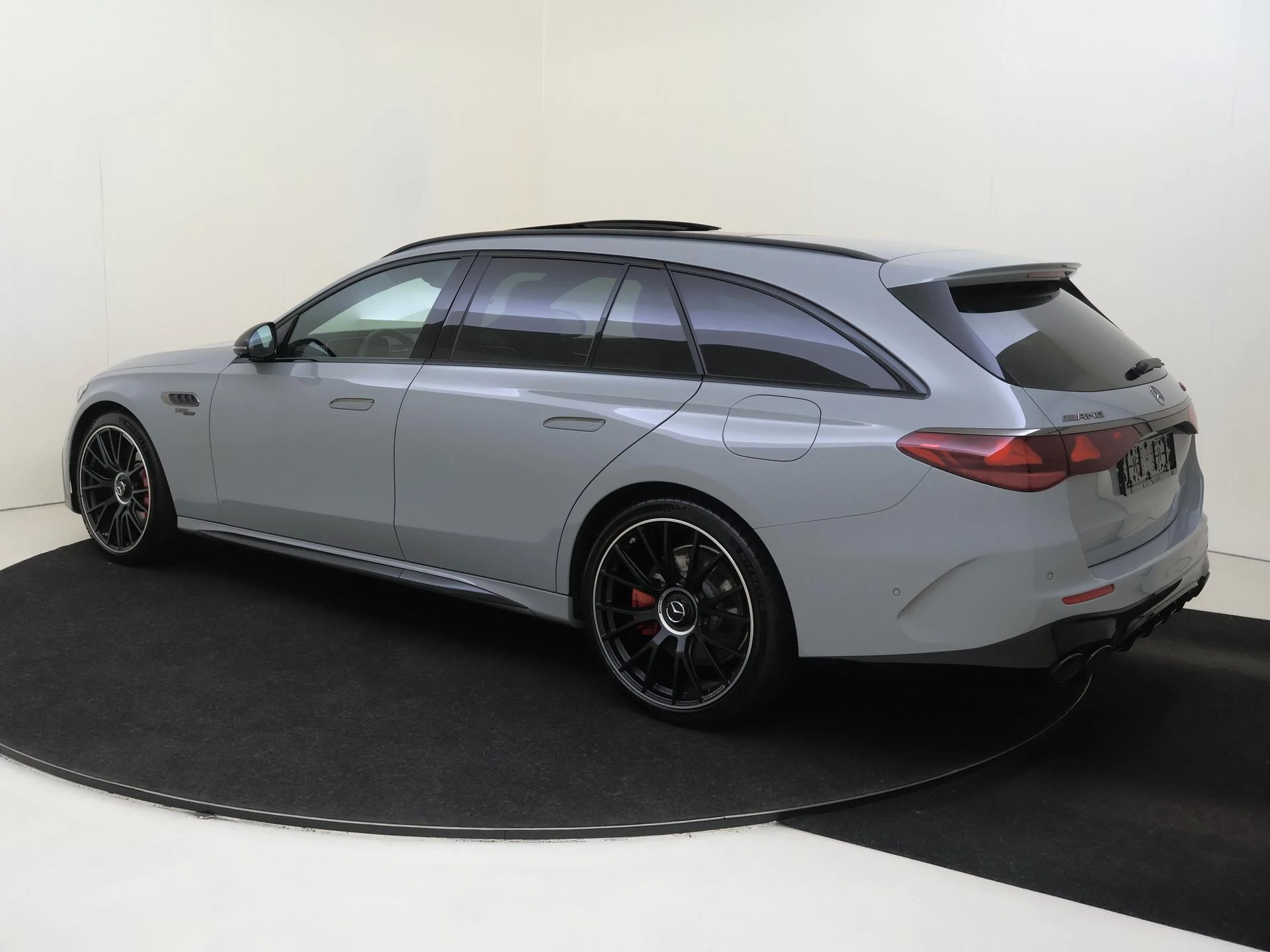 Mercedes-Benz E-Klasse met kenteken 10100 – autofoto 4