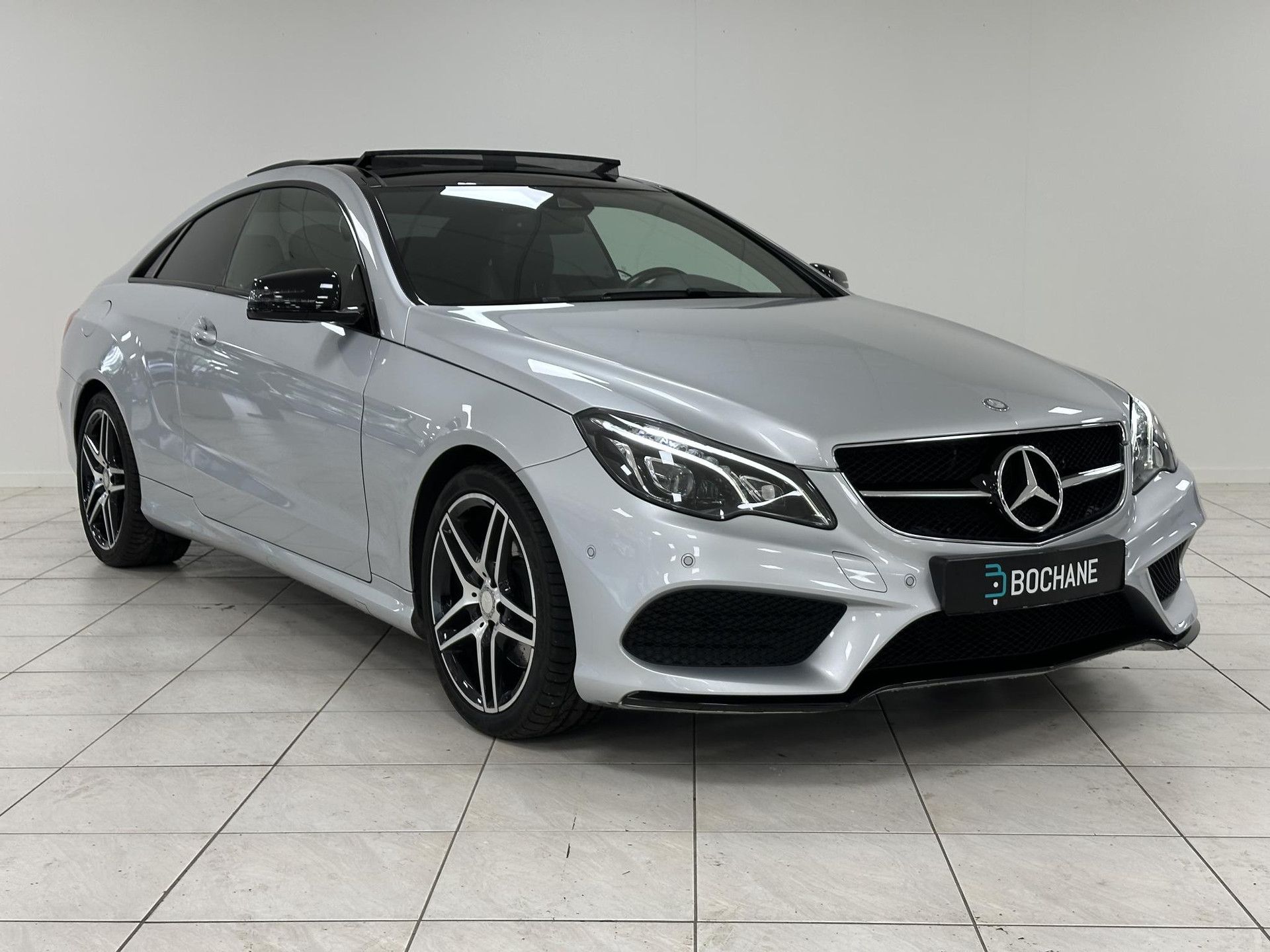 Mercedes-Benz E-Klasse met kenteken K-258-PX – detailfoto