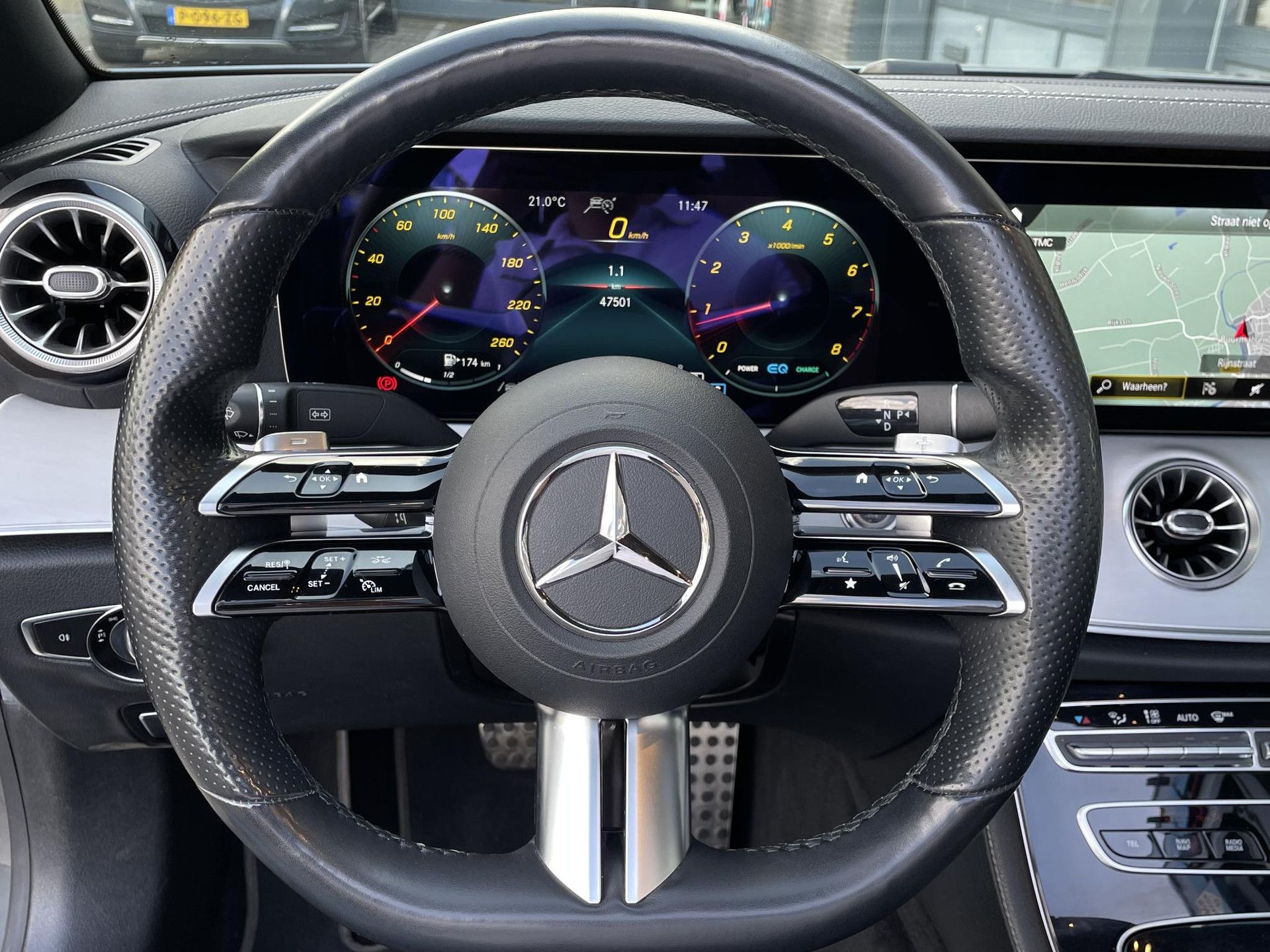 Mercedes-Benz E-Klasse met kenteken K-348-TJ – detailfoto