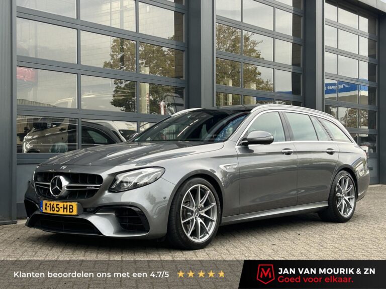 Mercedes-Benz E-Klasse met kenteken X-165-HB – vooraanzicht