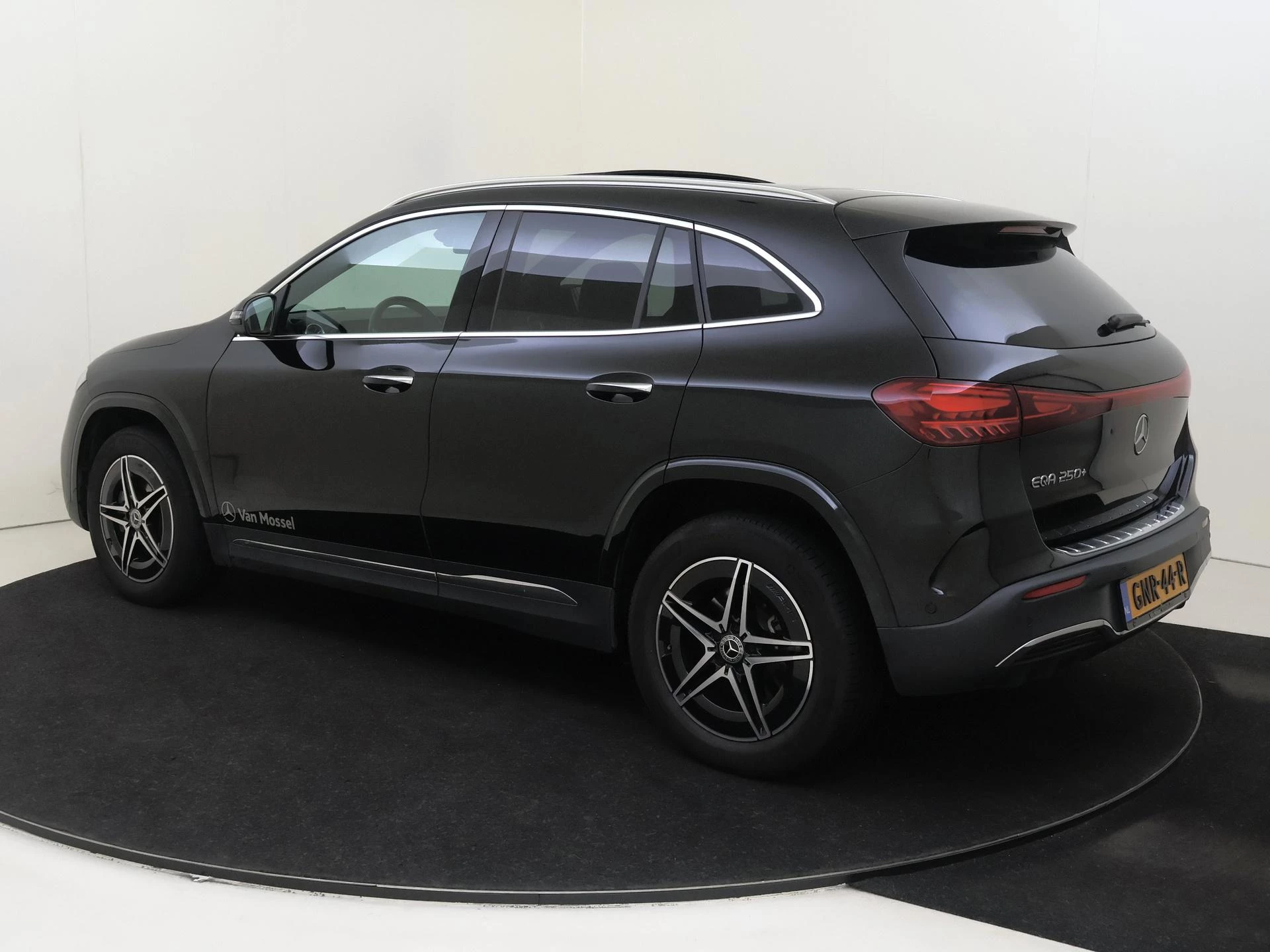 Mercedes-Benz EQA – autofoto 4