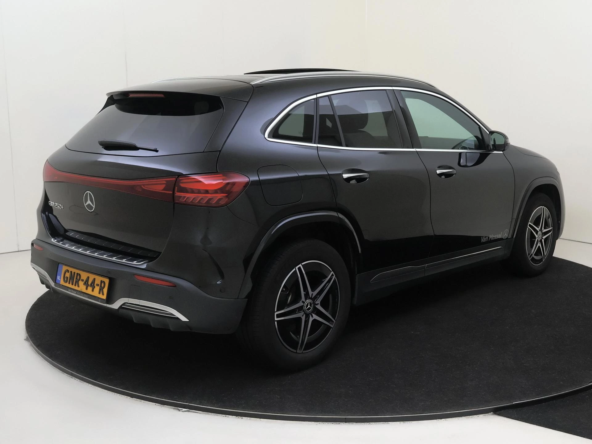 Mercedes-Benz EQA – autofoto 5