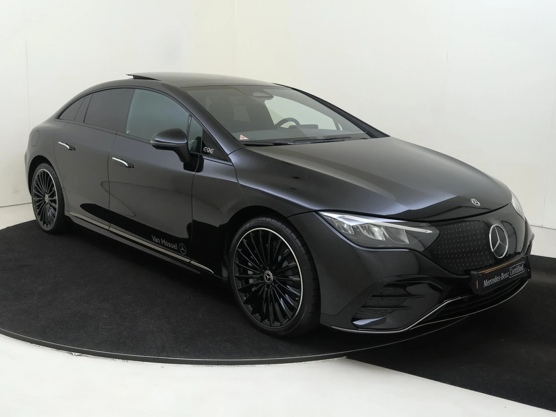 Mercedes-Benz EQE – autofoto 3
