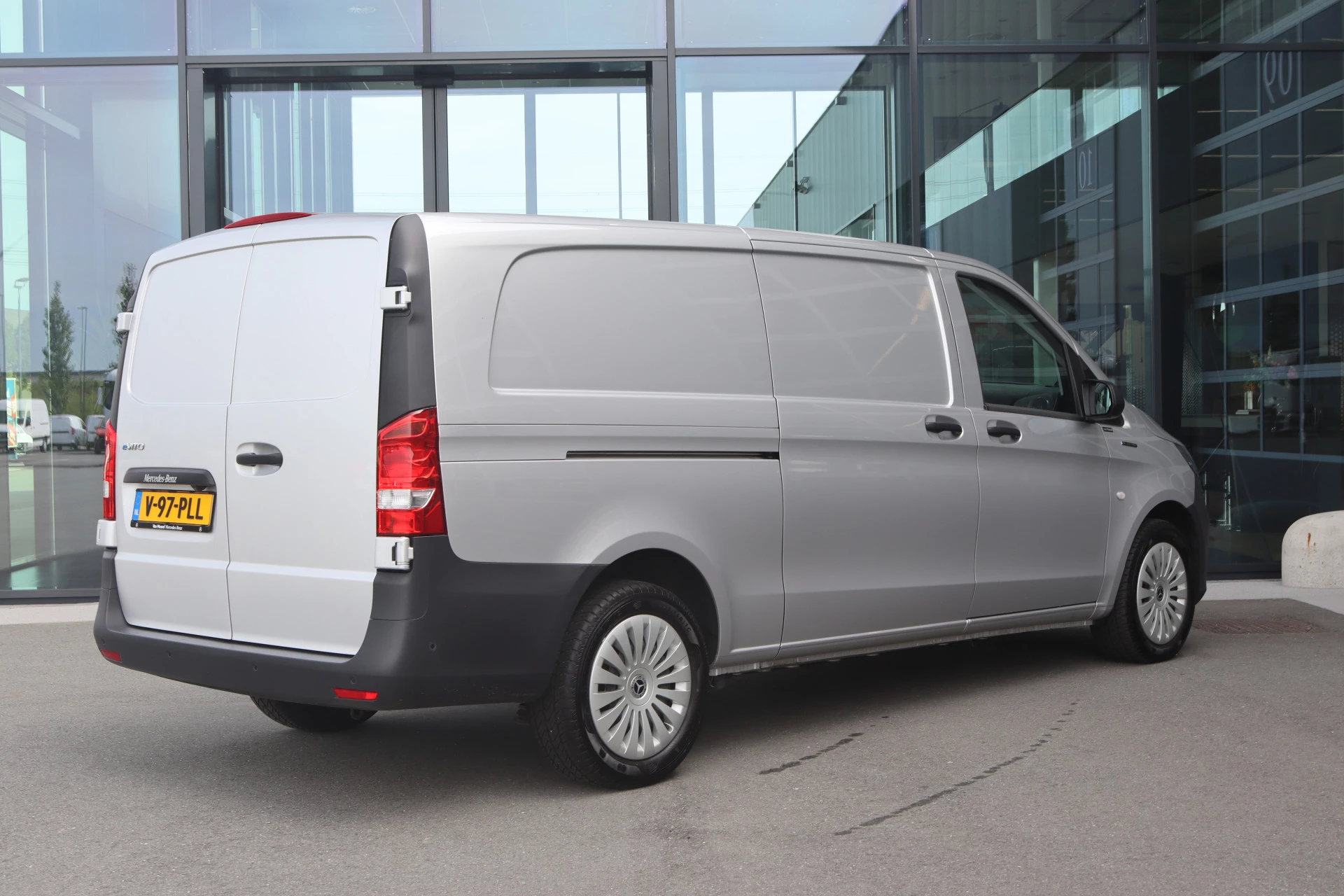 Mercedes-Benz eVito – autofoto 4