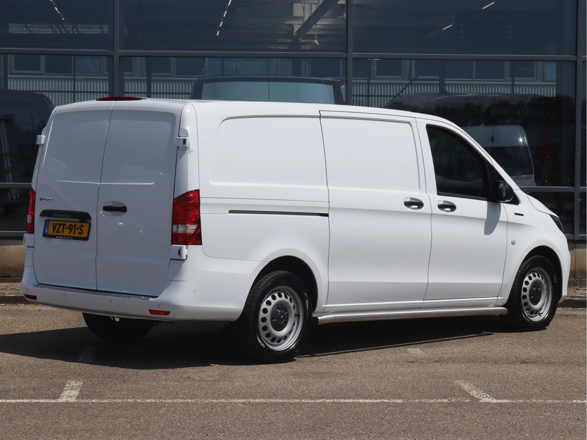 Mercedes-Benz eVito – autofoto 4