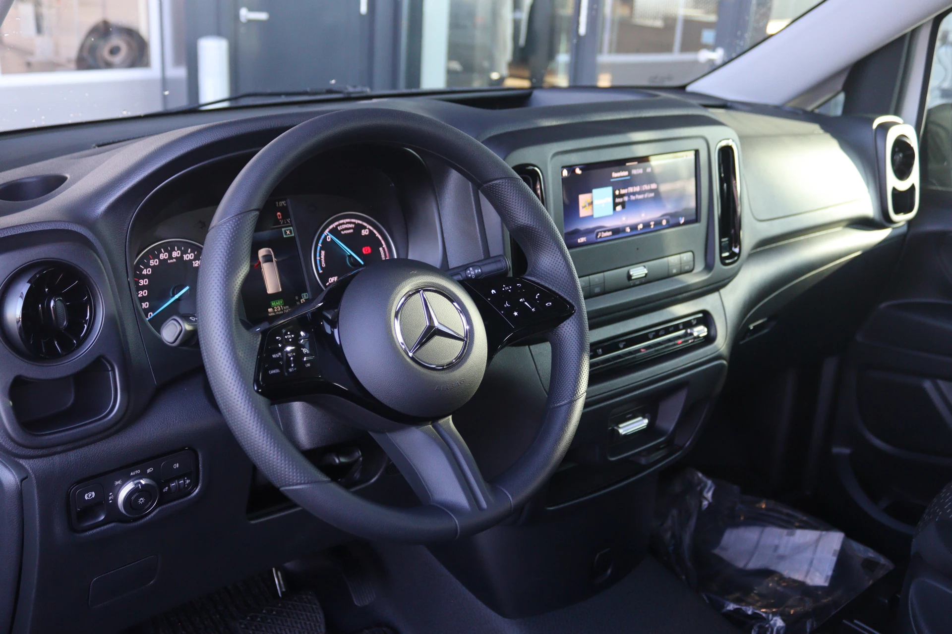 Mercedes-Benz eVito – autofoto 5