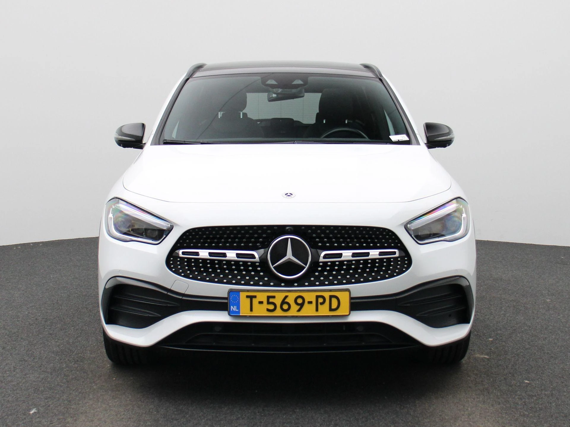 Mercedes-Benz GLA met kenteken 13100 – autofoto 4