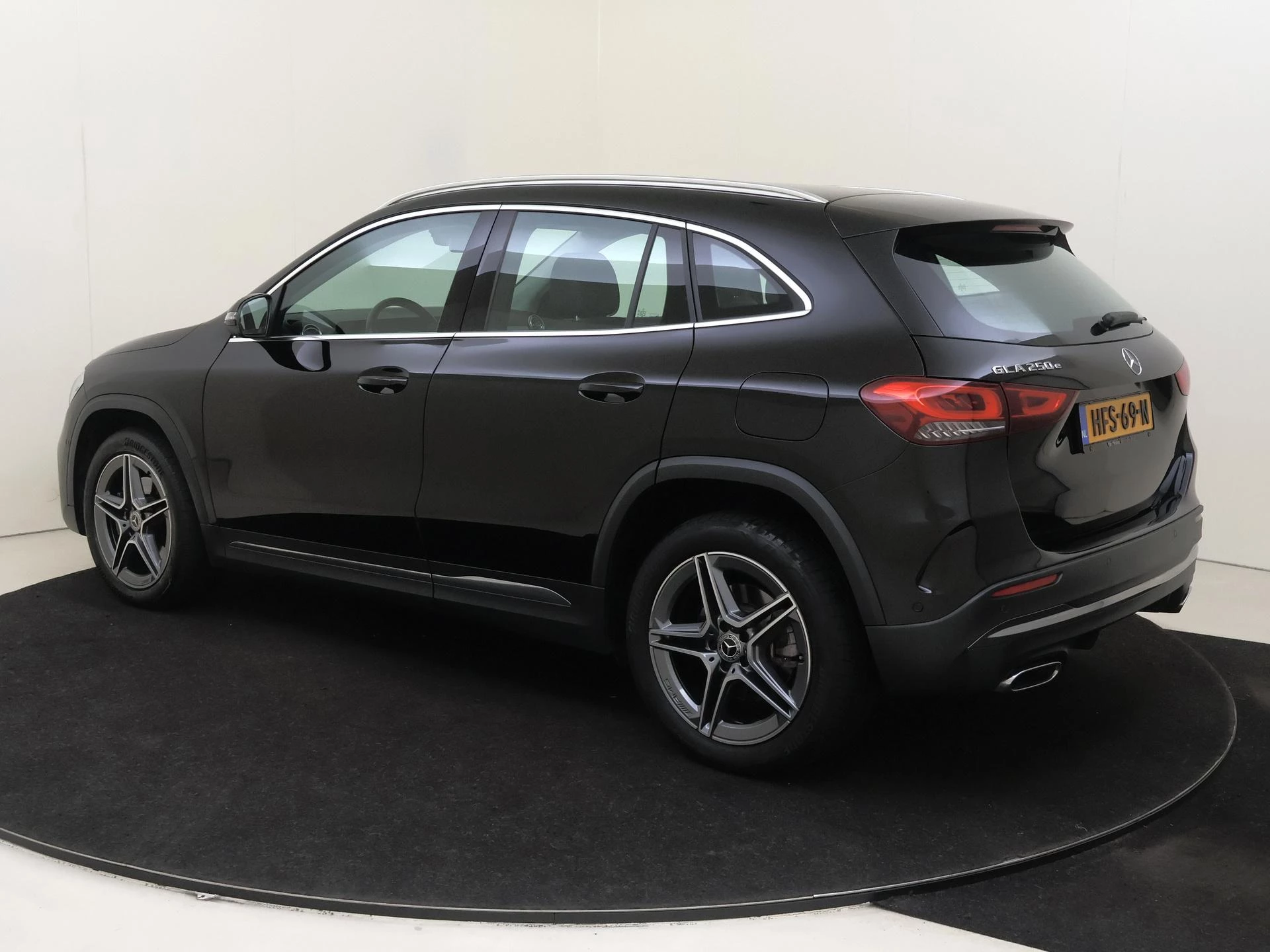 Mercedes-Benz GLA met kenteken 13100 – autofoto 4