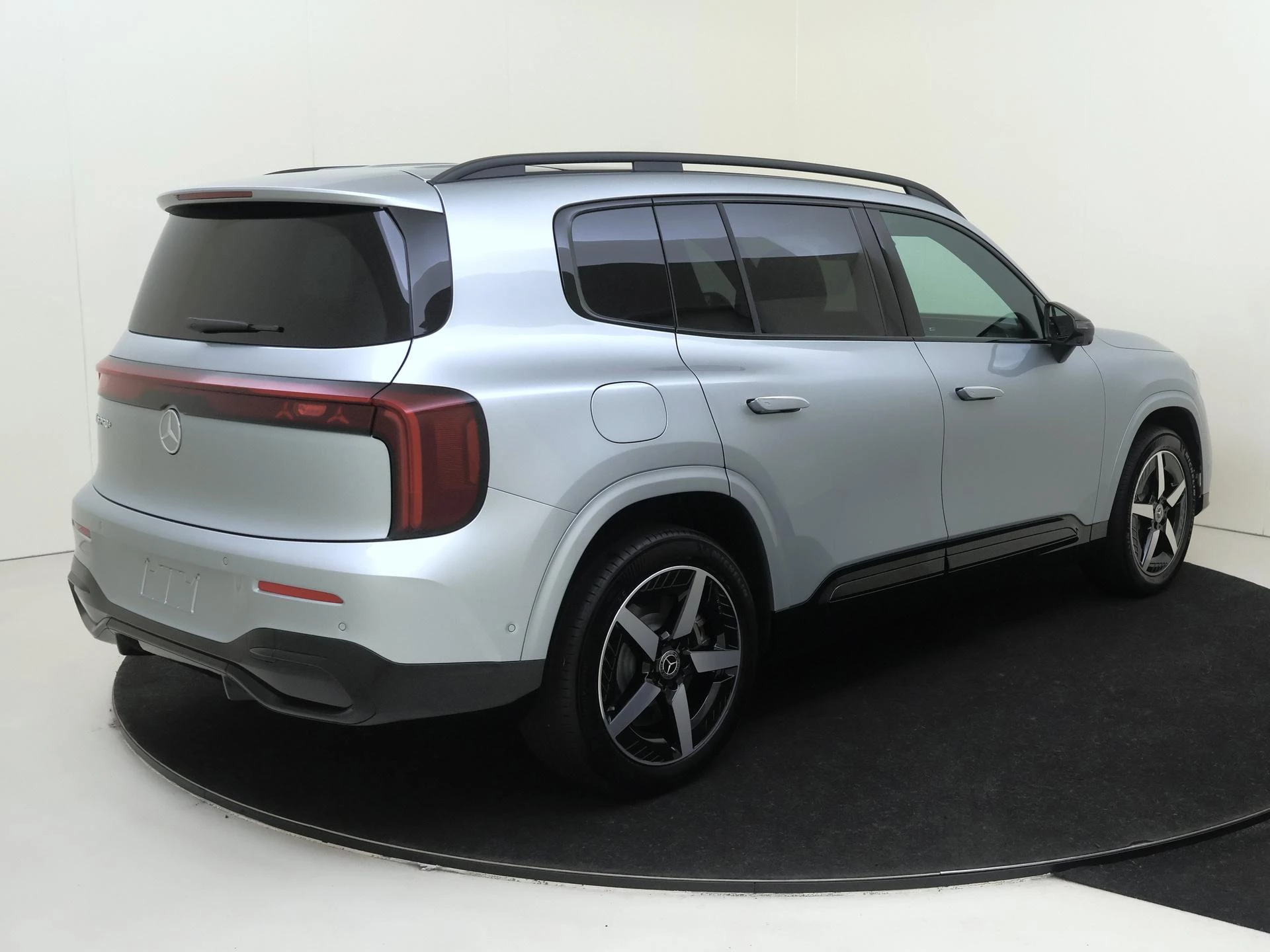 Mercedes-Benz GLB – autofoto 5