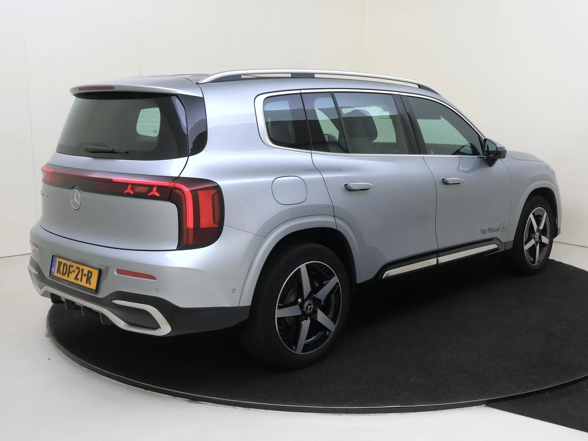 Mercedes-Benz GLB – autofoto 5