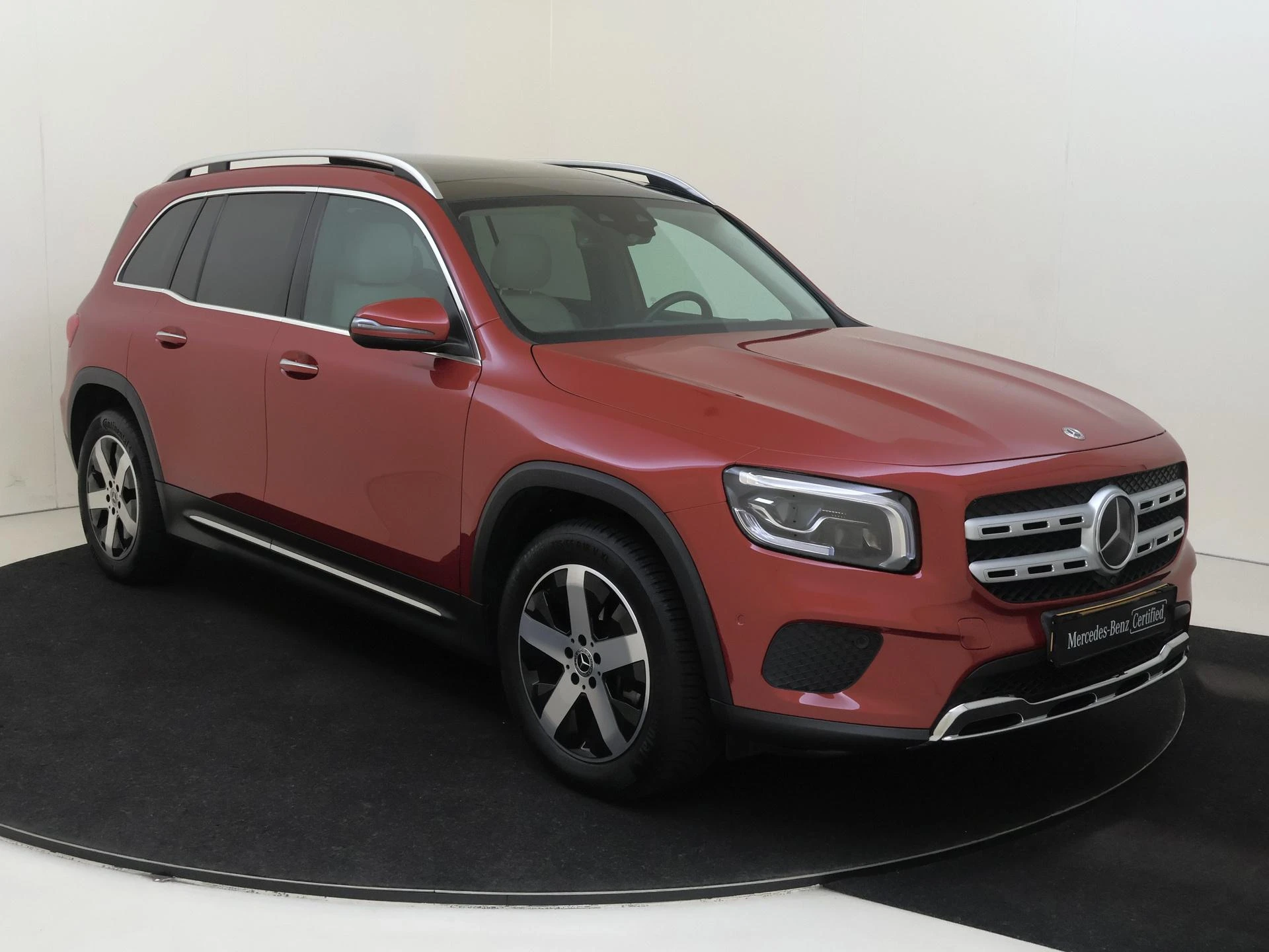 Mercedes-Benz GLB met kenteken K-800-BD – autofoto 3