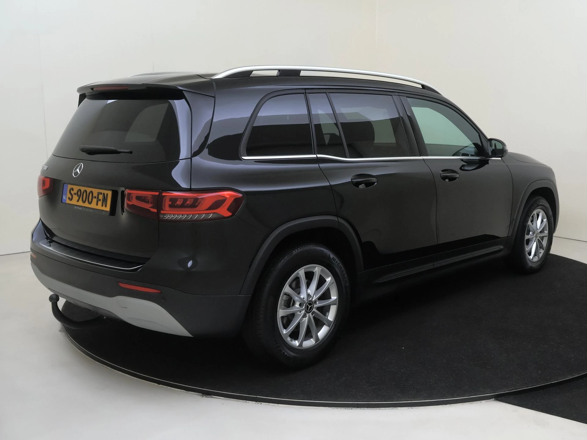 Mercedes-Benz GLB met kenteken S-900-FN – autofoto 5