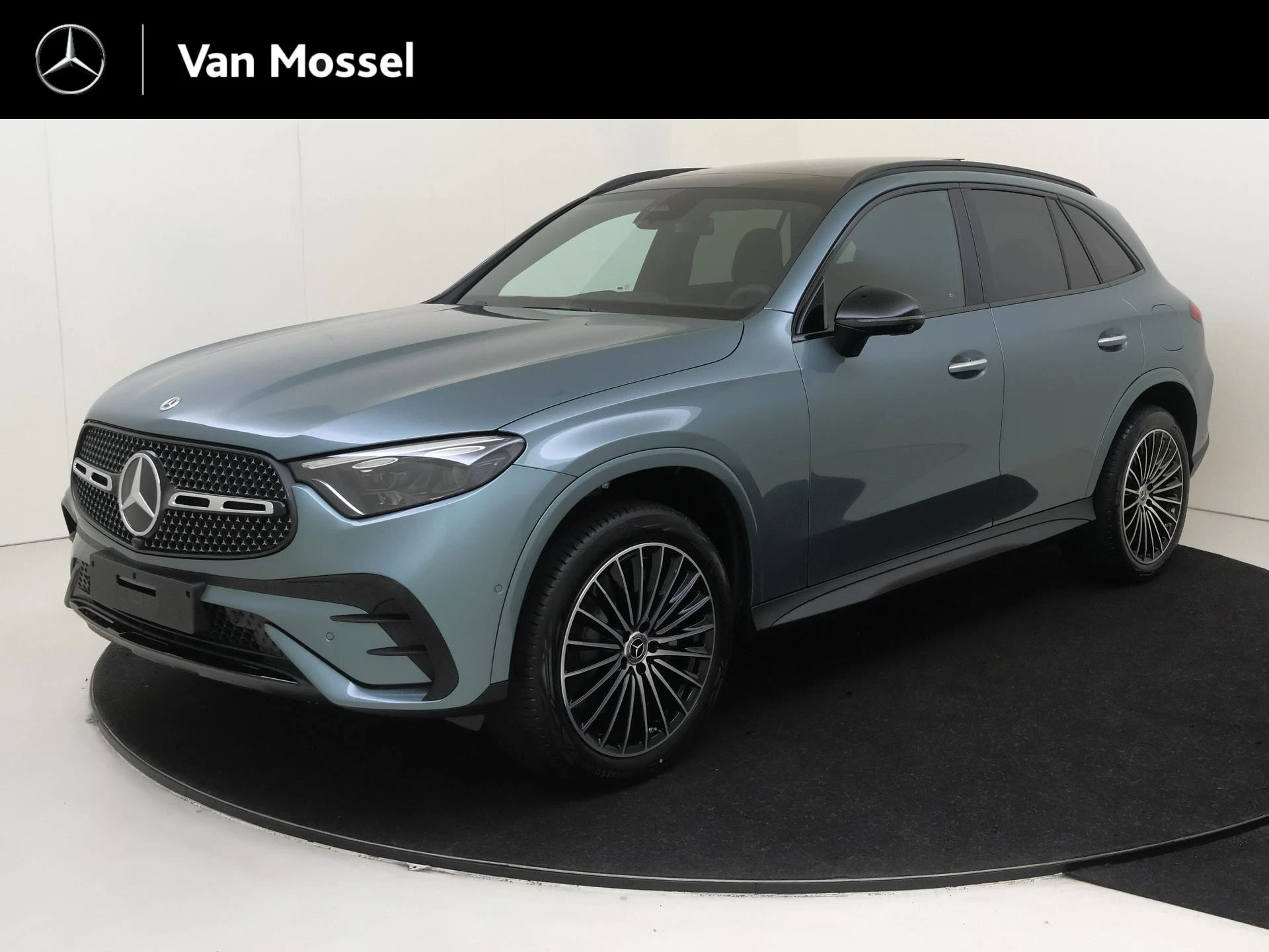 Mercedes-Benz GLC met kenteken 127 – autofoto 2