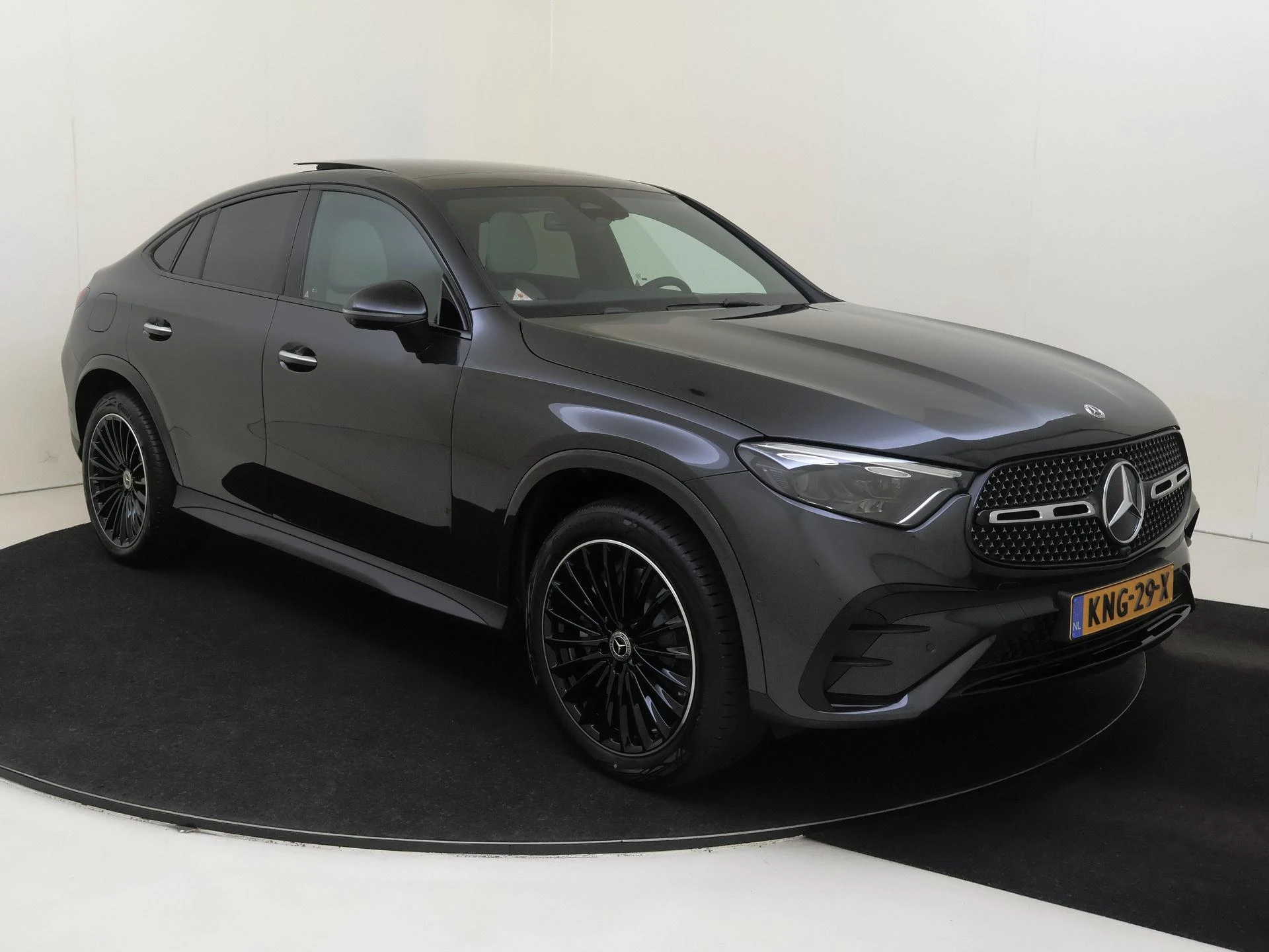 Mercedes-Benz GLC met kenteken 23100 – autofoto 3