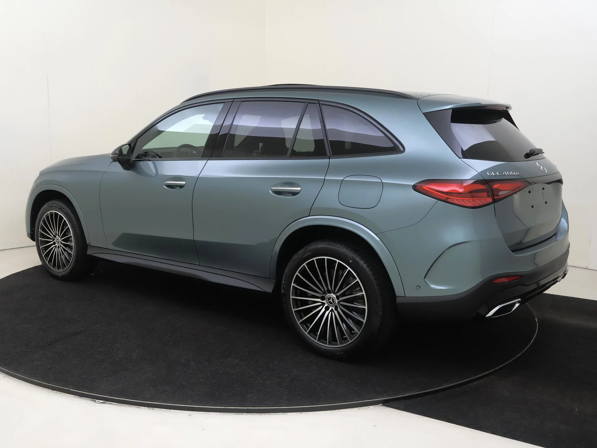 Mercedes-Benz GLC met kenteken 127 – autofoto 4