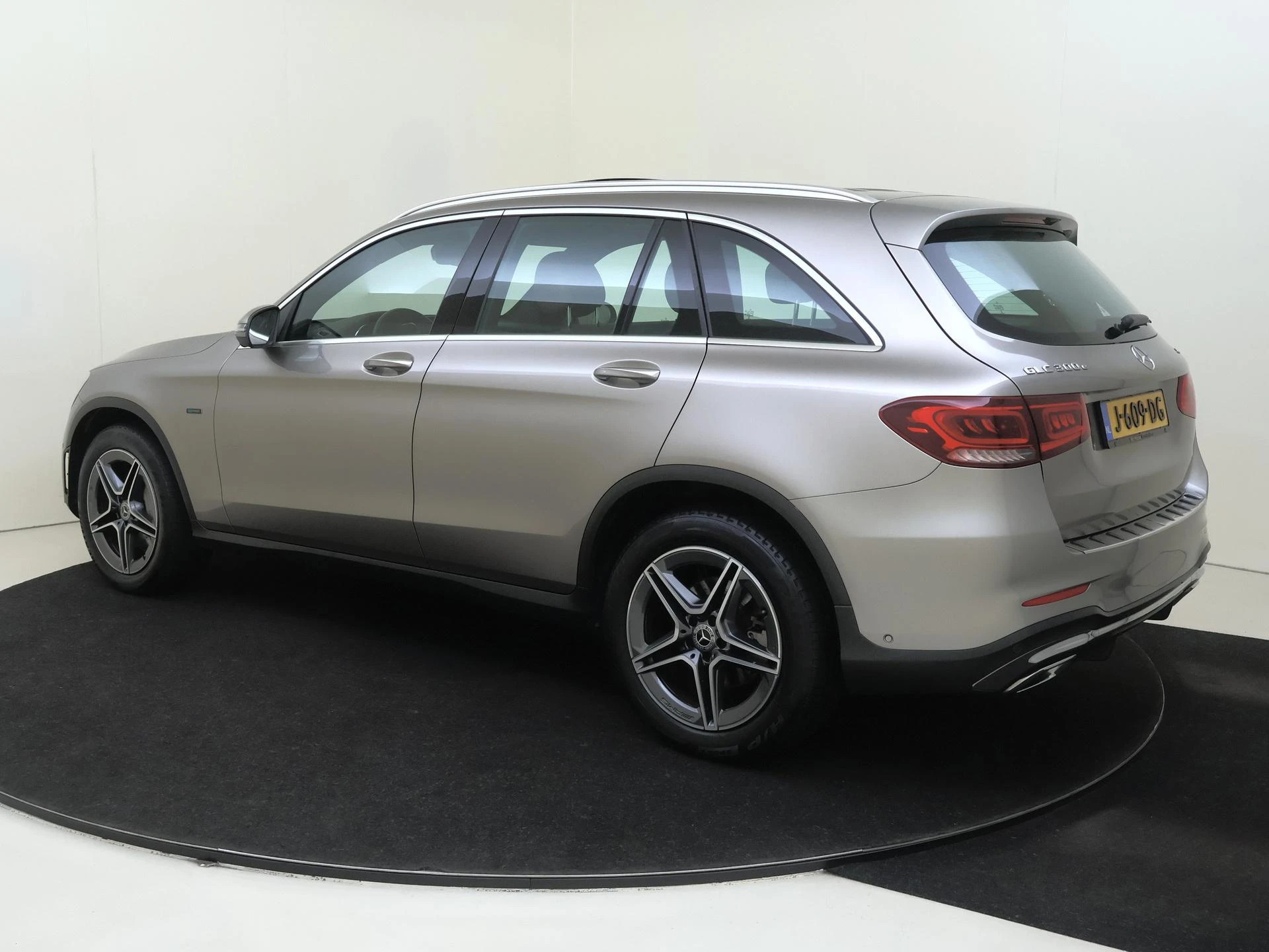 Mercedes-Benz GLC met kenteken 26100 – autofoto 4