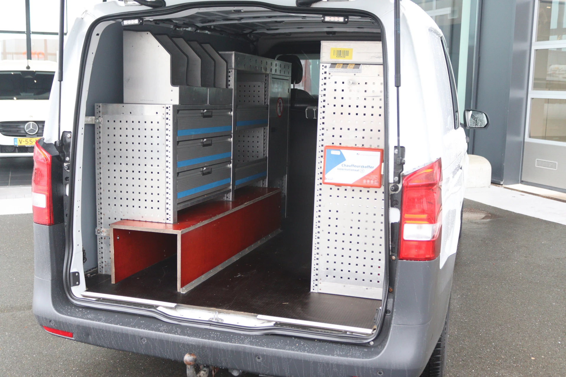 Mercedes-Benz Vito met kenteken 60100 – autofoto 5