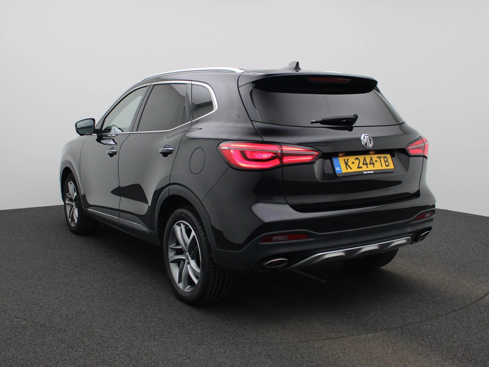 MG EHS met kenteken 18100 – autofoto 3