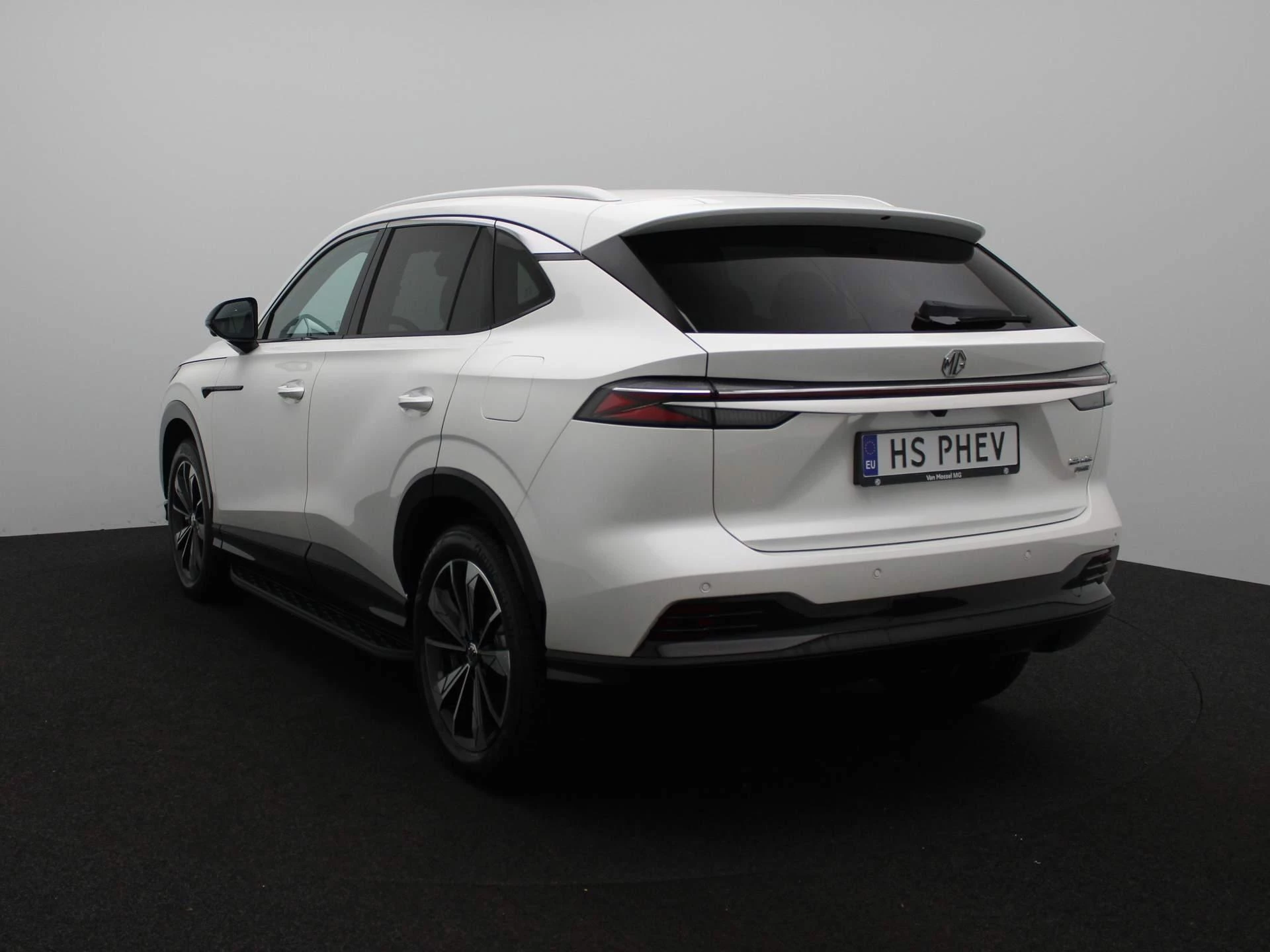 MG HS – autofoto 4