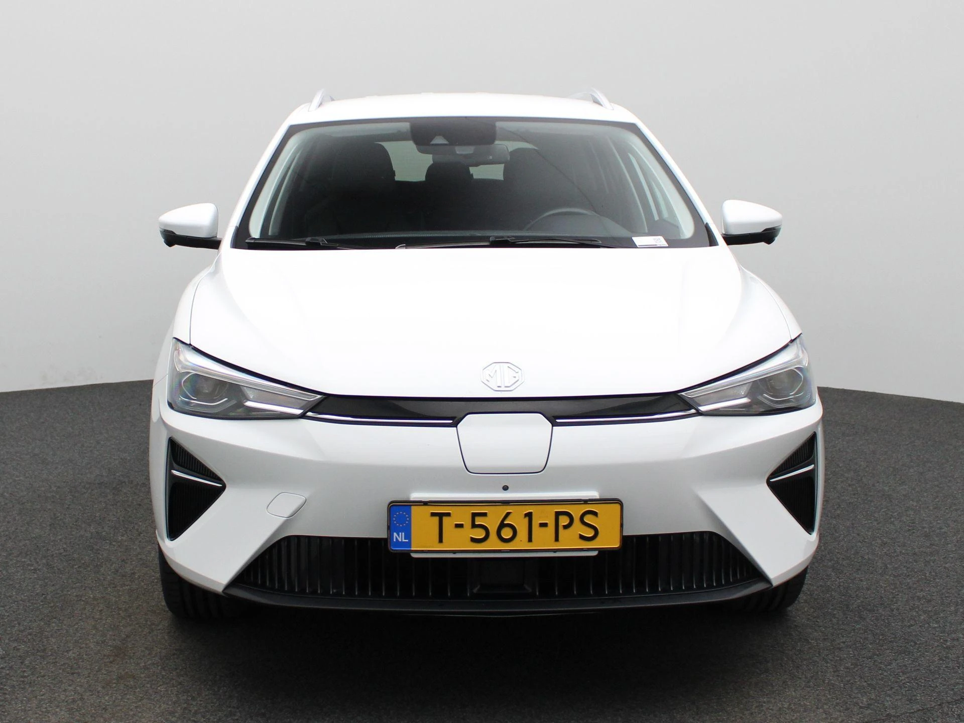MG MG5 – autofoto 4