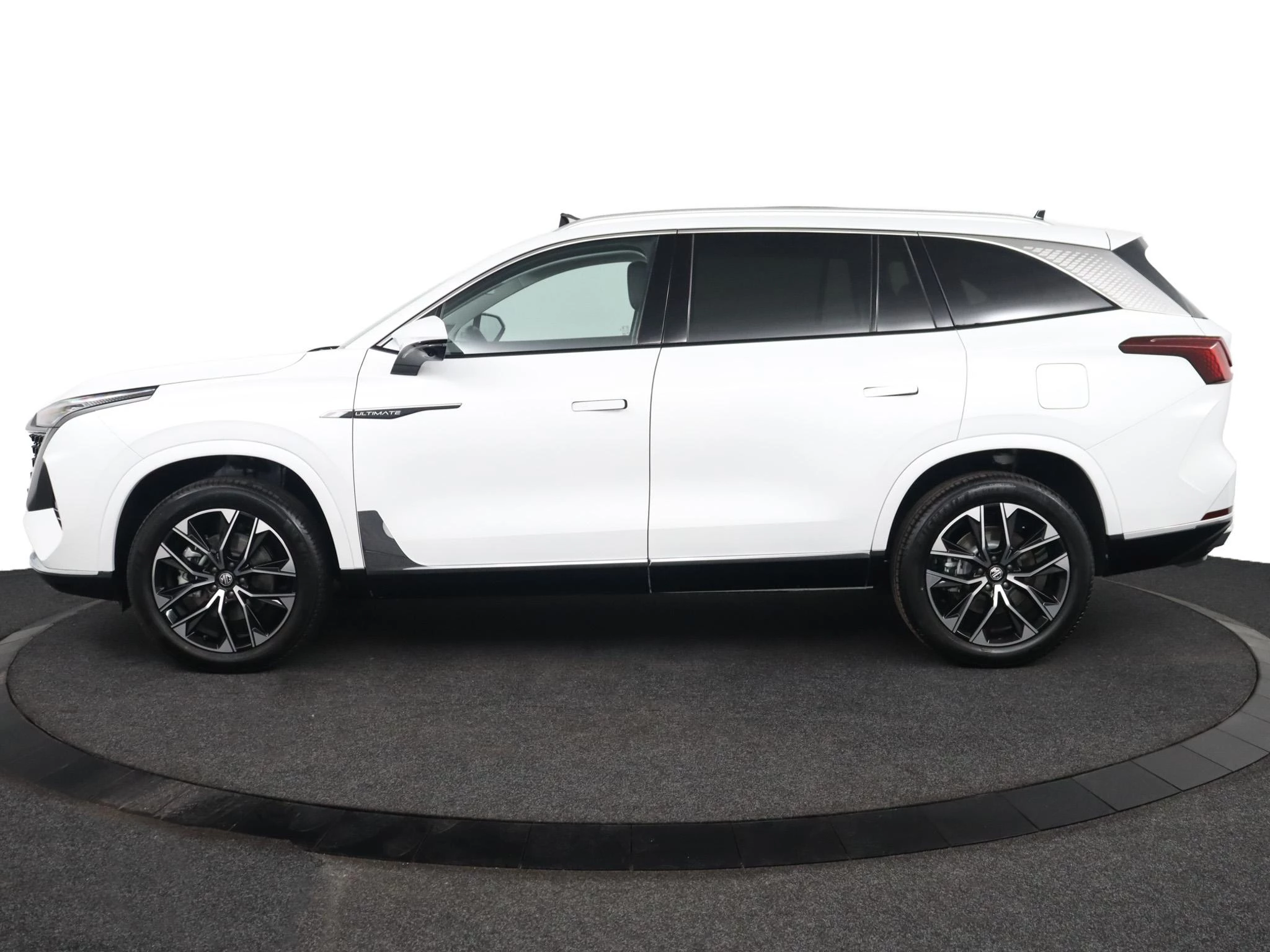 MG MGS9 – autofoto 5