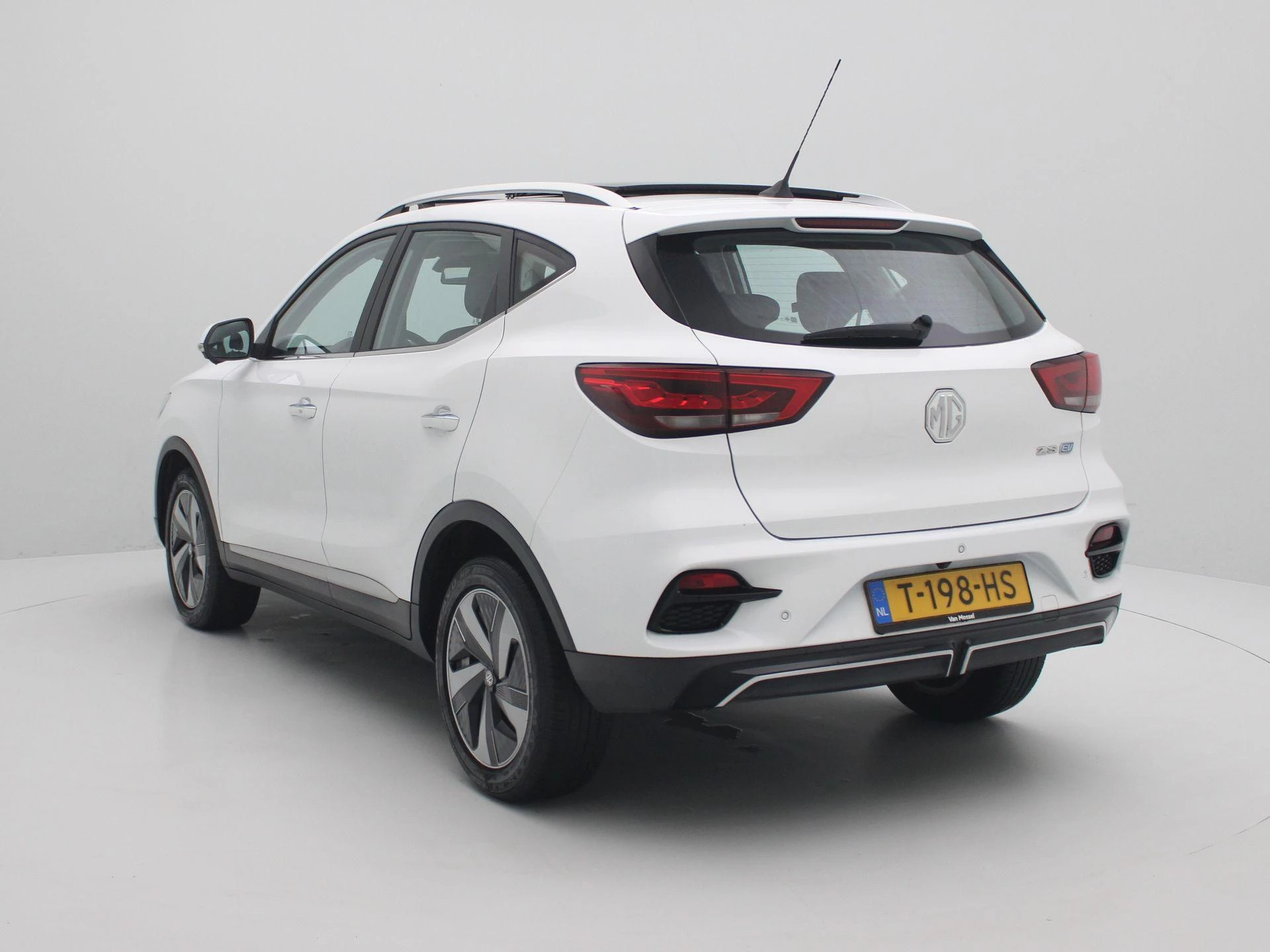 MG ZSEV – autofoto 3