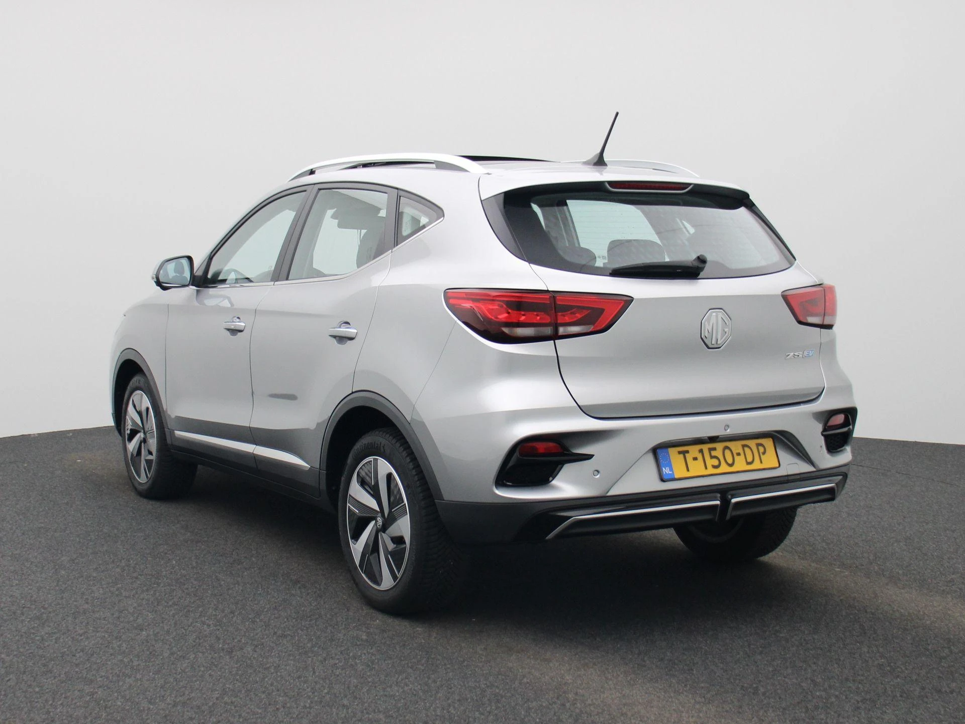 MG ZSEV – autofoto 3