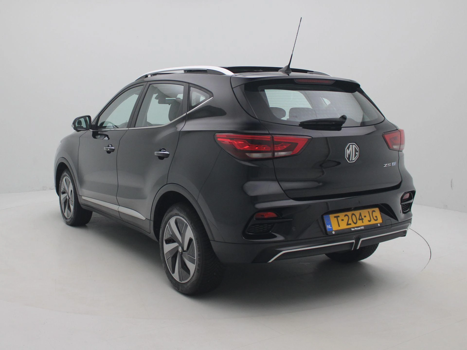 MG ZSEV – autofoto 3