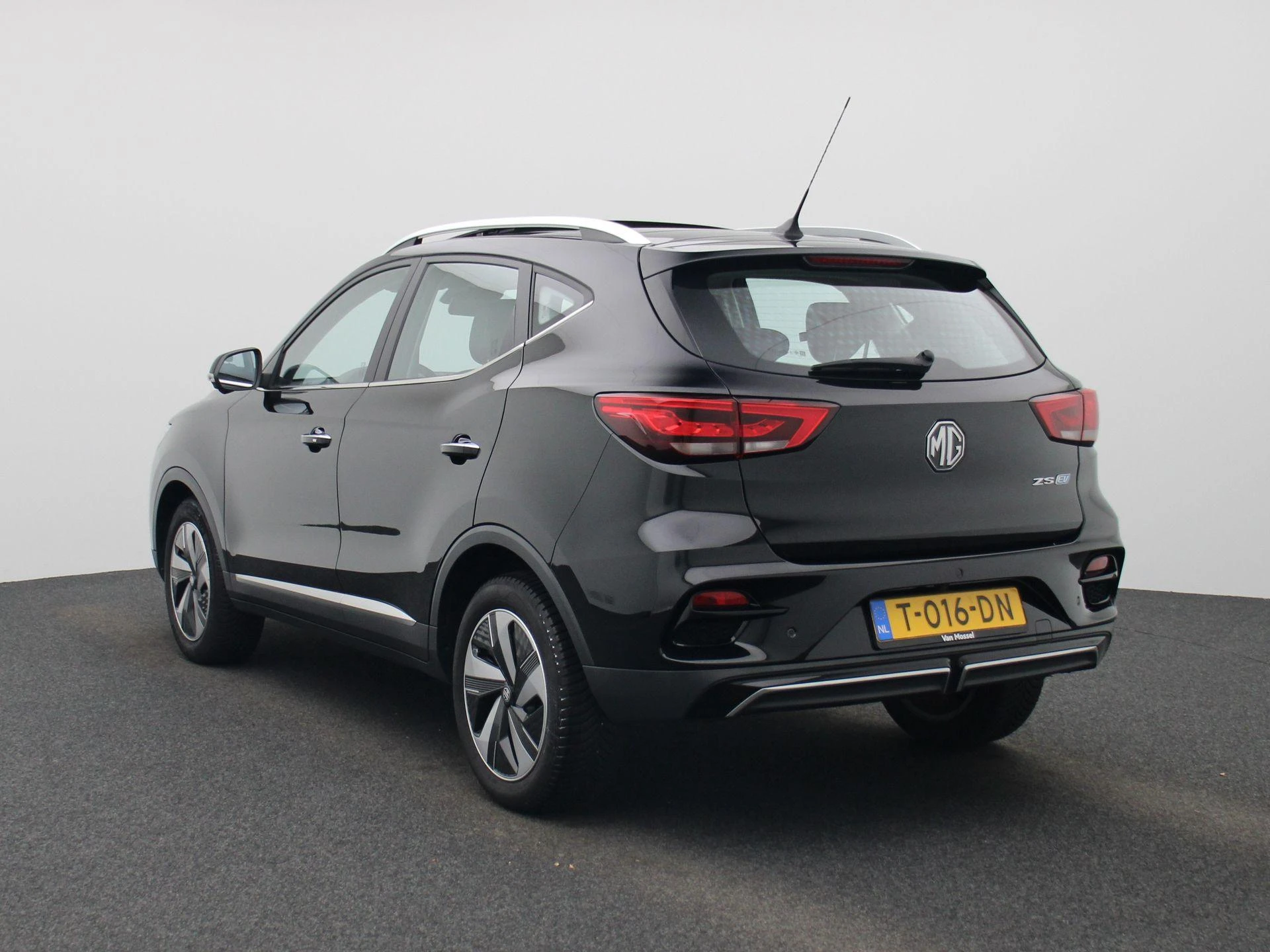 MG ZSEV – autofoto 3