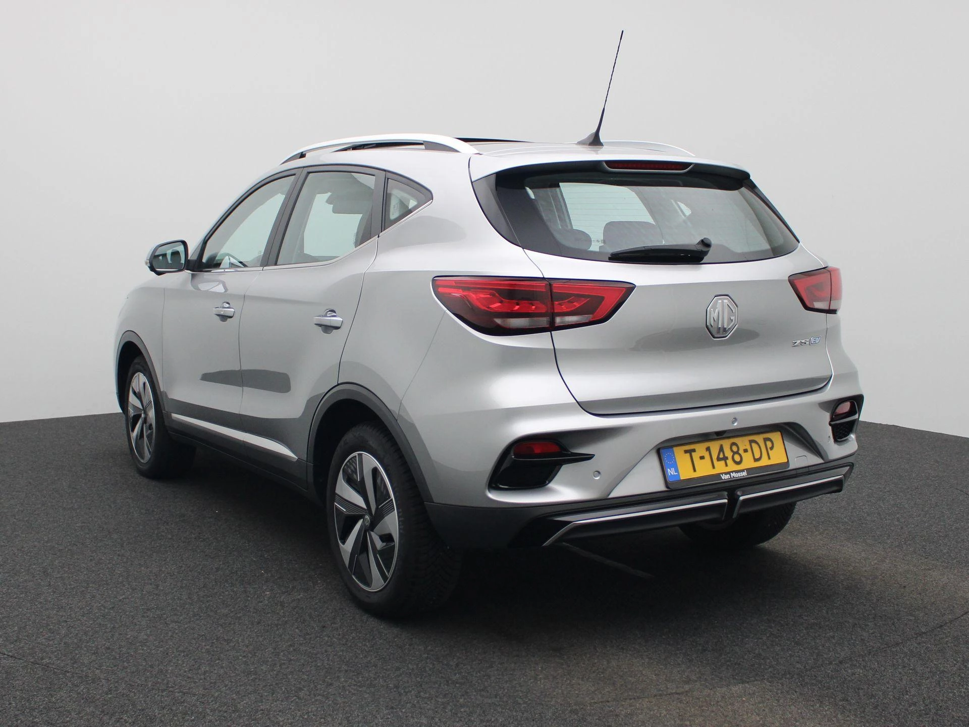 MG ZSEV – autofoto 4