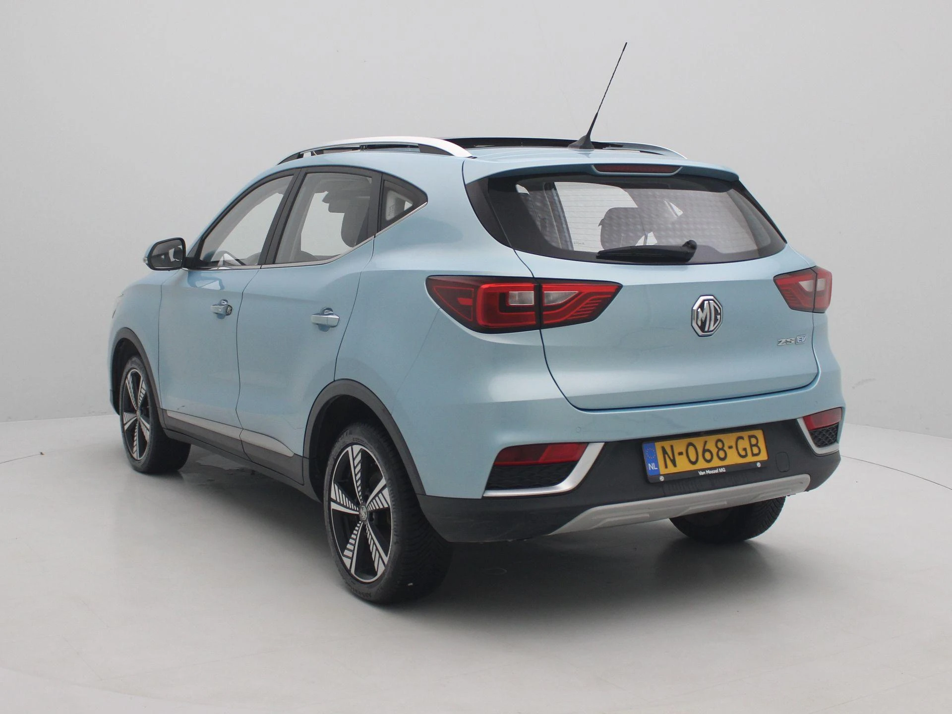 MG ZSEV – autofoto 4