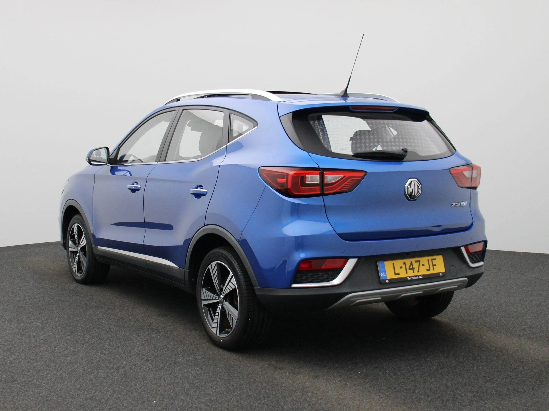 MG ZSEV – autofoto 4