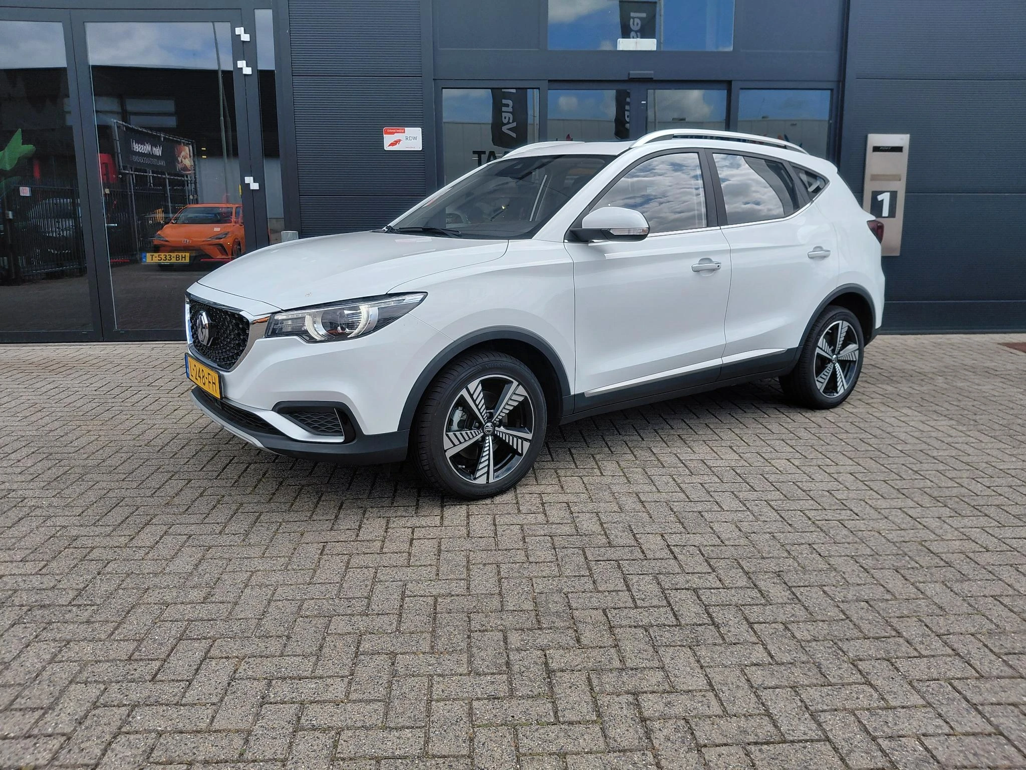 MG ZSEV – autofoto 4