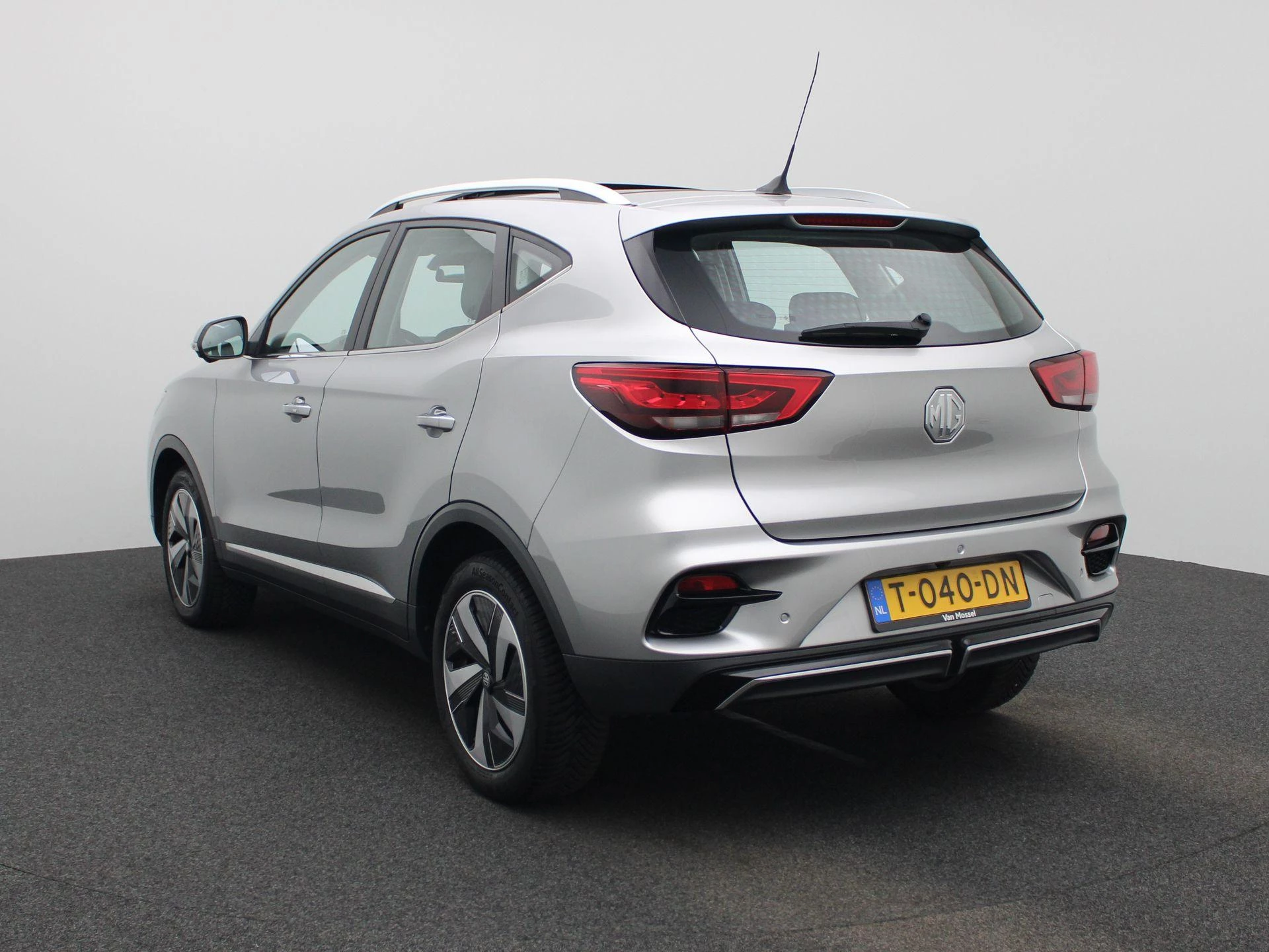 MG ZSEV – autofoto 4