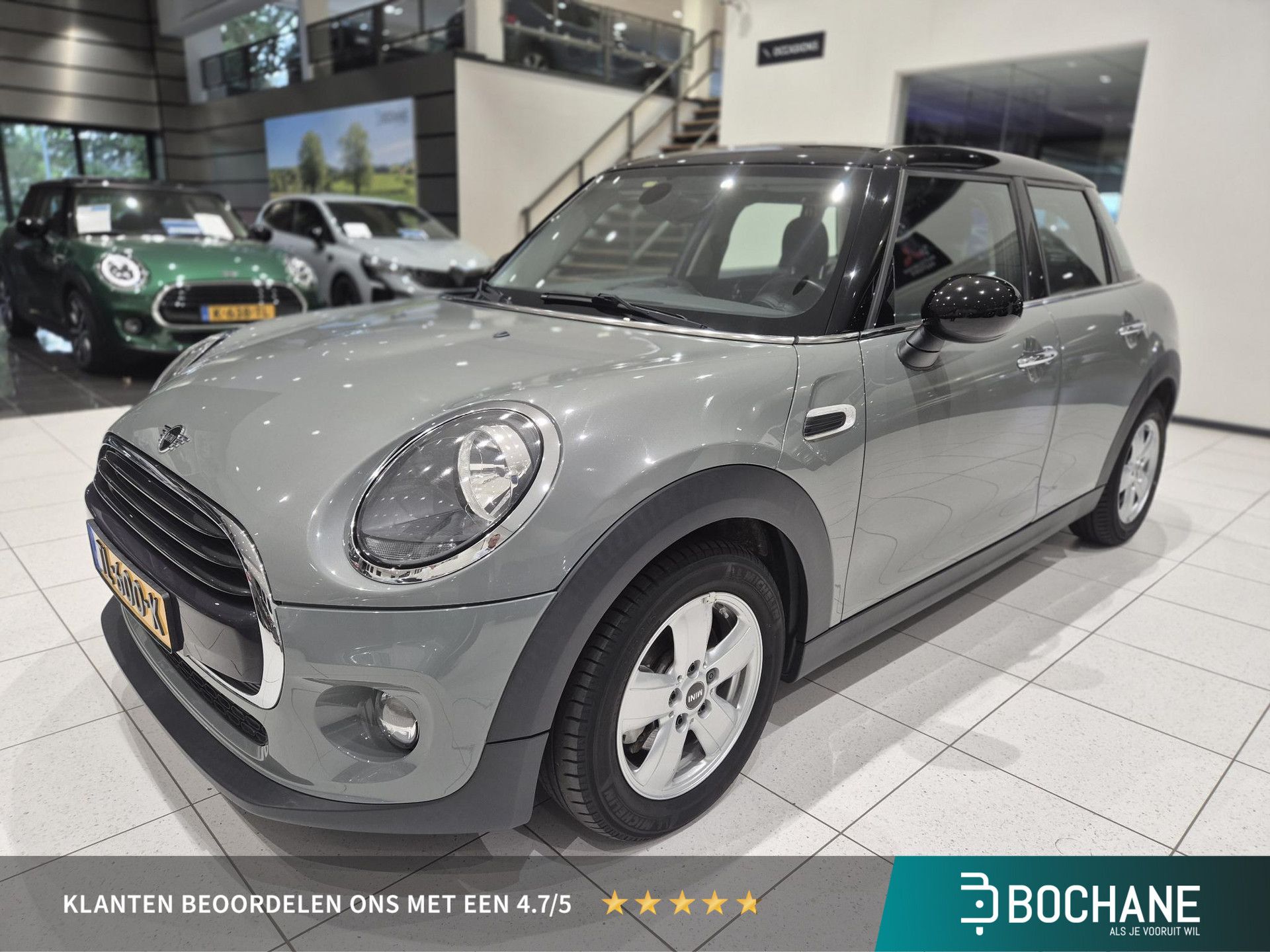 MINI 5-Deurs met kenteken TL-600-K – vooraanzicht