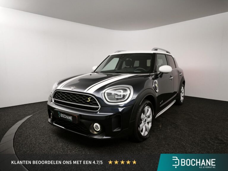 MINI Countryman met kenteken KBD-16-D – vooraanzicht