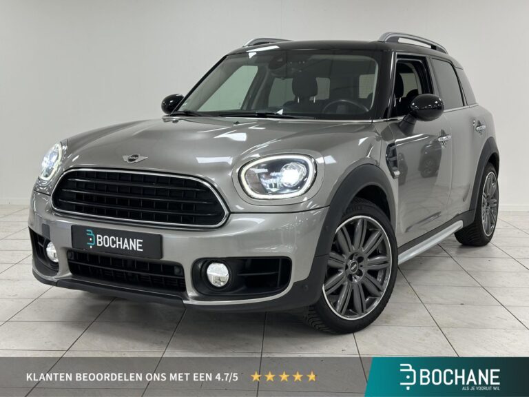 MINI Countryman met kenteken PF-937-N – vooraanzicht