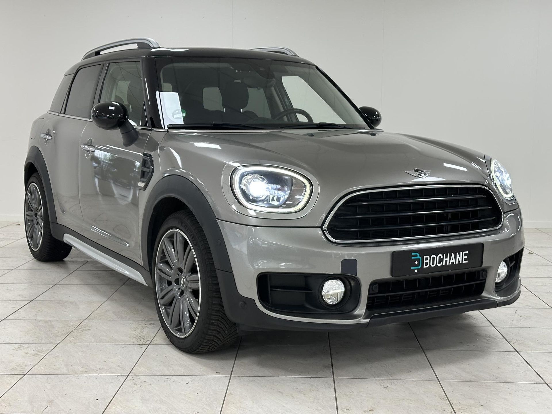 MINI Countryman met kenteken PF-937-N – detailfoto