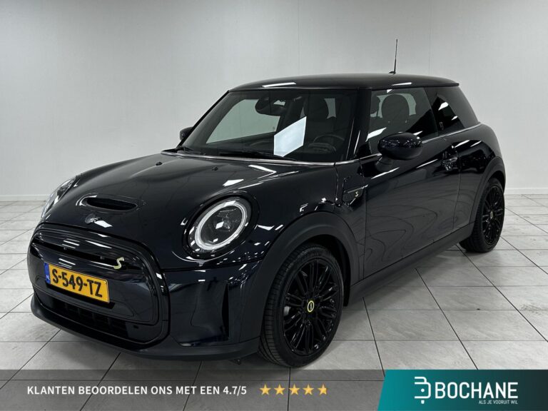 MINI Electric met kenteken S-549-TZ – vooraanzicht